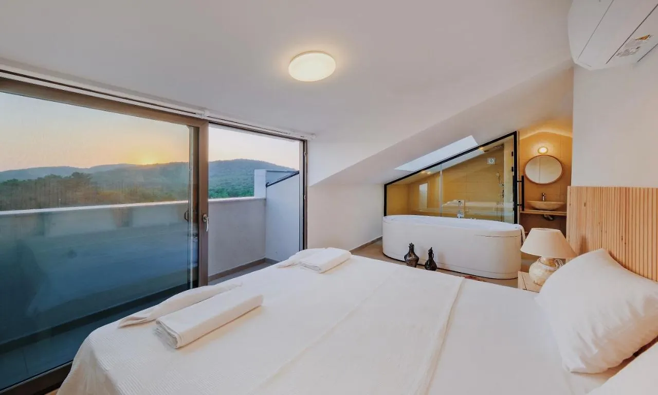 Villa Neo With 2 Private Pools, Bbq, Jacuzzi And Sauna 페티예 터키