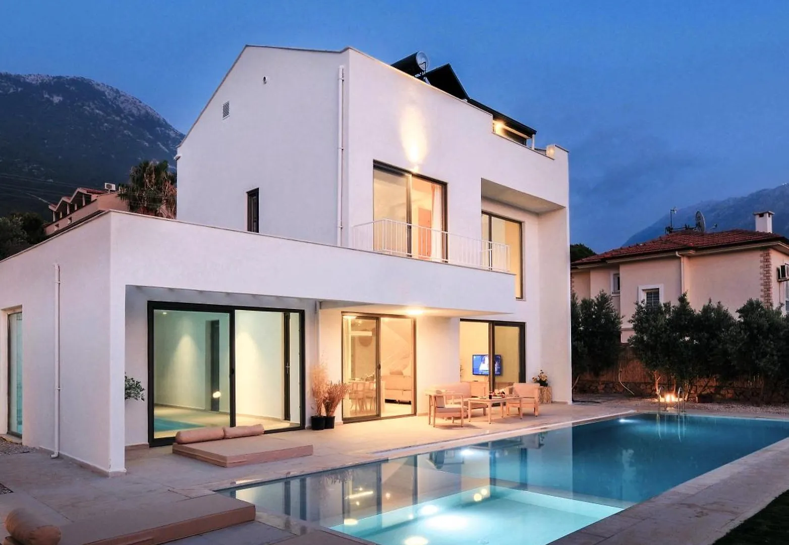 Villa Neo With 2 Private Pools, Bbq, Jacuzzi And Sauna 페티예